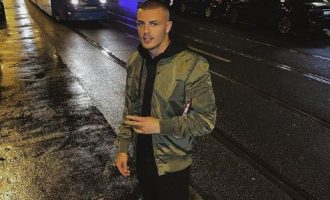 Don Xhoni publikon pamje në mes të hashashit: E kam në Belgjikë