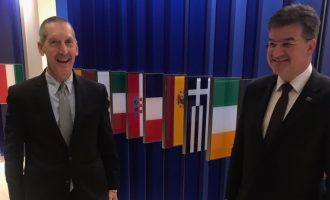 Lajçak në SHBA takohet me Joseph, ky i fundit e përgëzon për marrëvëshjen e targave