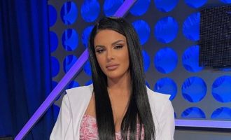 Lediana e “Për’puthen”: Kosovaret i dua fortë për këtë arsye