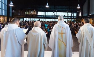 Mbi 200 mijë fëmijë viktima të abuzimit nga priftërinjtë katolikë francezë nga viti 1950