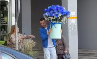 Stresi i dërgon dhuratë Sali Berishës për ditëlindje