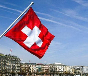 Zviceranët kundërshtojnë propozimet për heqjen e kufizimeve ndaj COVID-19