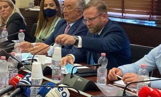 Haki Abazi përplaset me Fitore Pacollin, mbron Xhavit Halitin e PDK-së