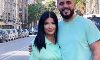 Bashkëshortja e Gold Ag tregon pse nuk ia zbulojnë fytyrën djalit të tyre