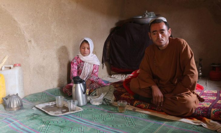 “Duhet ta mbajë gjallë familjen” – afgani shet vajzën 9-vjeçare te një i moshuar