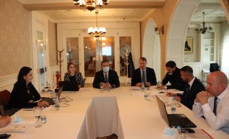 Ministria e Drejtësisë thotë se do t’i ulë tarifat e përmbaruesve privat