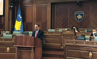 Fadil Nura dorëhiqet nga pozita e deputetit