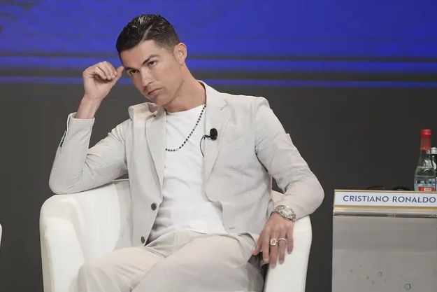 Cristiano Ronaldo posedon orën më të shtrenjtë në botë