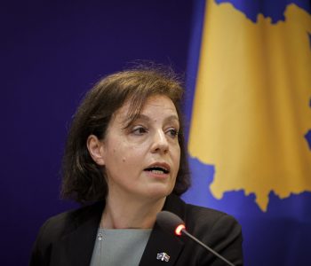 Gërvalla bën huqjen e radhës, ngatërron emrin e komandantit të parë të KFOR-it në Kosovë