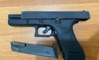 Aksioni i Policisë në Ferizaj, gjenden dy armë zjarri e substancë narkotike te nxënësit