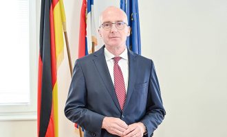 Ambasadori i Berlinit në Serbi: Viola Von Cramon nuk e përfaqëson Gjermaninë