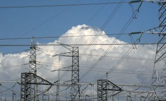 Ankohet deputeti i VV-së: S’ka rrymë në një pjesë të “Kodrës së Trimave”