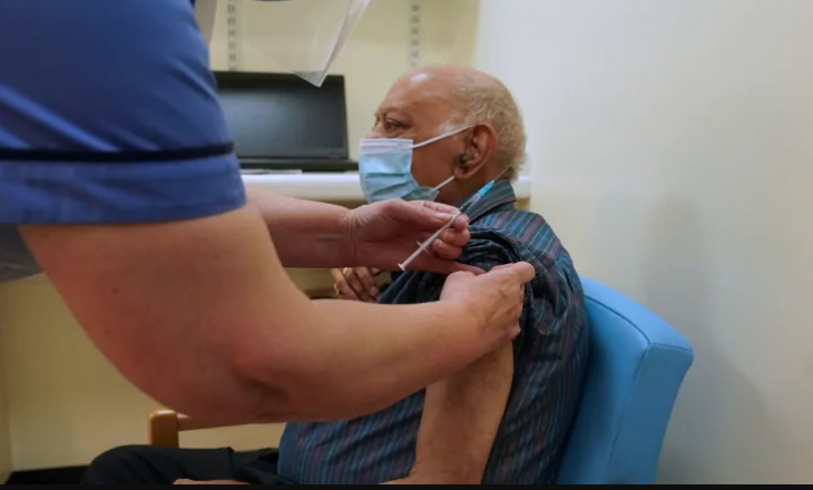 Greqia do të detyrojë personat mbi 60 vjeç të vaksinohen