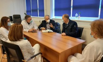 Latifi takohet me Krasniqin dhe Vishajn, flasin për gjendjen epidemiologjike