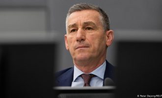 Kadri Veseli niset për në Hagë