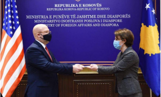 “Emërimi i Hovenier ambasador është mesazh i fuqishëm i Presidentit Biden për Kosovën”