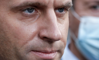 Deklarata e Macronit se do t’ua vështirësojë jetën të pavaksinuarve, ngjall reagime në Francë