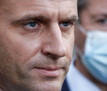 Deklarata e Macronit se do t’ua vështirësojë jetën të pavaksinuarve, ngjall reagime në Francë