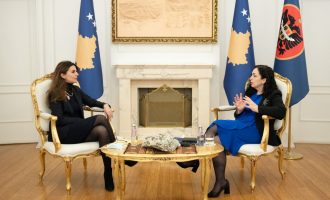 Presidentja Osmani takon partitë opozitare për t’i informuar për veprimet e fundit pas situatës në Ukrainë