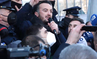 Molliqaj: Polici më tha “nuk kemi dokument për arrestim, por hajde se je i arrestuar”