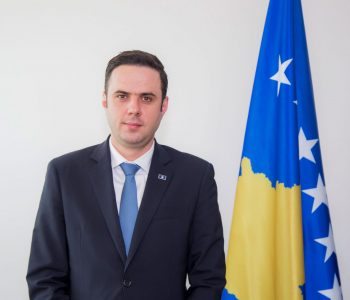 Abdixhiku e quan “teatër politik” arrestimin e Molliqajt