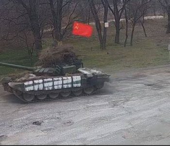 Trupat ruse marshojnë drejt kryeqytetit të Ukrainës pasi shpartalluan rezistencën