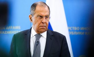 Lavrov: Rusia është duke i trajtuar me kujdes informatat se mercenarët shqiptar gjenden në Ukrainë