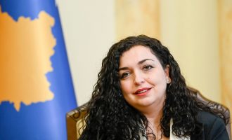“Veç nëse do mi qepu Vjosës’, nga Presidenca reagojnë për lajmet “e porositura” kundër Osmanit