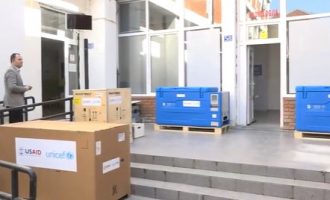 UNICEF-i dhe USAID dhurojnë 270 frigoriferë QKMF-së në Prishtinë