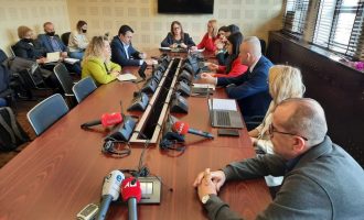 Sot mblidhen pesë komisione parlamentare