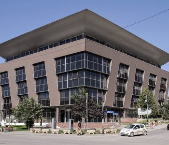 Ministria e Arsimit mban konferencë për media