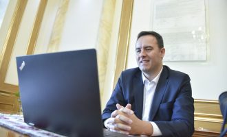 Konjufca viziton ASHAK-në