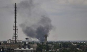 Dita e 104 e Luftës: Dëshmitarët thonë se trupat ruse vranë kryebashkiakun ukrainas dhe dy vullnetarë