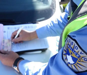 Mbi 1900 gjoba të trafikut brenda 24 orëve