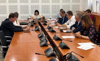 Komisioni për Mjedis ndryshon Ligjin për Mbeturina, synohet rimbursimi i shisheve të plastikës dhe materialeve të tjera