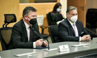 Escobar dhe Lajçak vizitojnë këtë javë Prishtinën dhe Beogradin