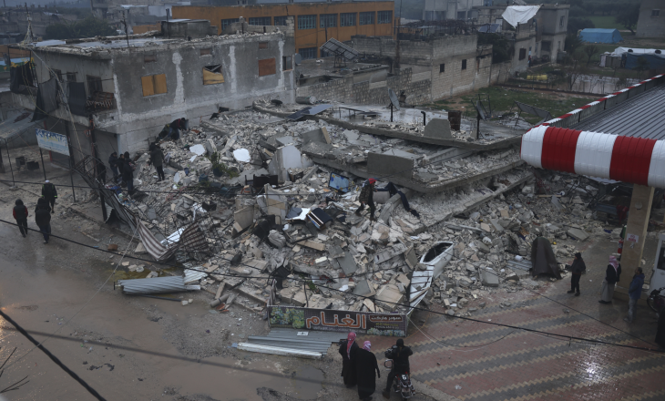 Tërmet i fortë në Turqi, mbi 500 të vdekur dhe mijëra të plagosur
