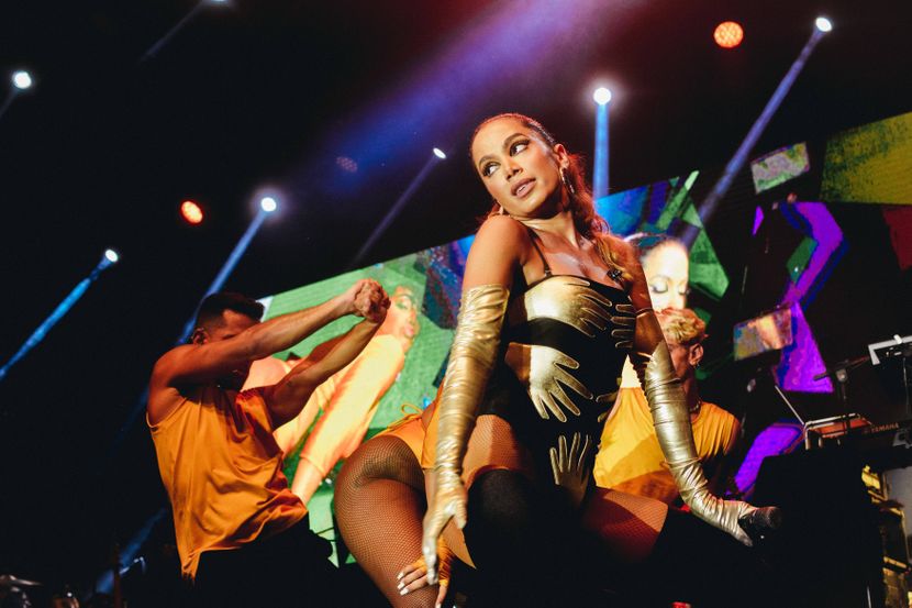 Spektakli i garantuar në finalen e “Championsit”, do të përformojë këngëtarja Anita